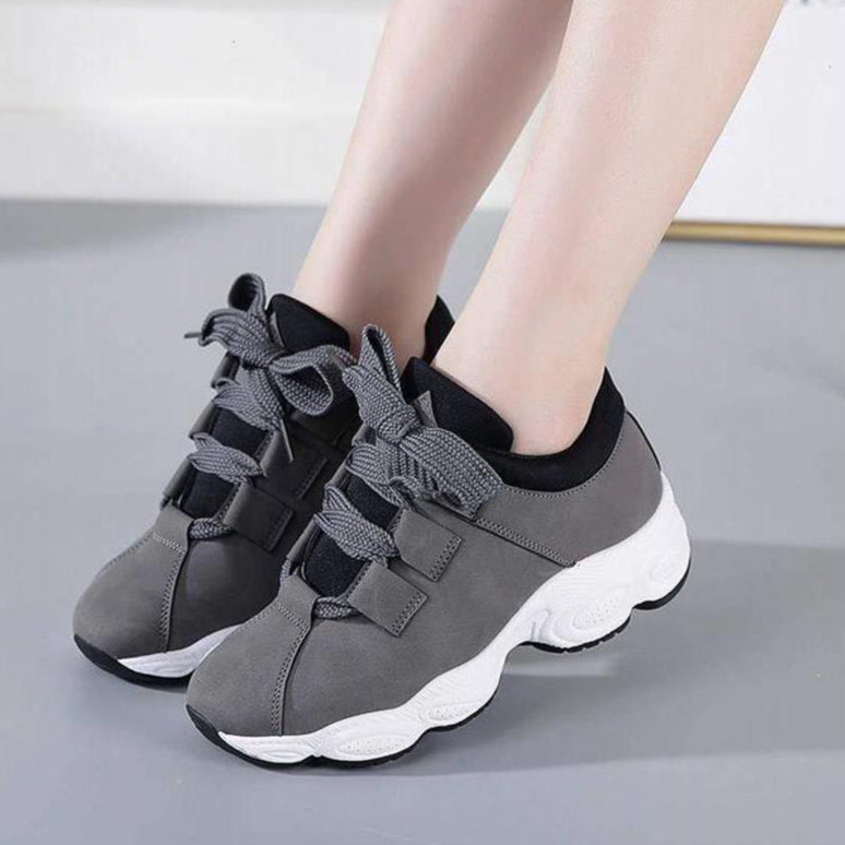 Damen-Laufschuhe in Weiß mit dicker Sohle und Leichtem Design | Ideal für den Herbst