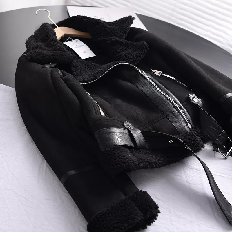 Warmer Damen-Wintermantel mit Wildlederoptik und weichem Innenfutter | Ideal für den Winter