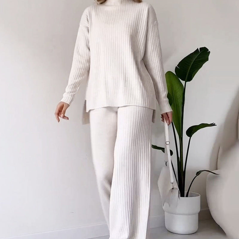 Rollkragen Stricktop mit Schlitz Design und Gerade Hose Set aus Polyester | Ideal für Herbst und Winter