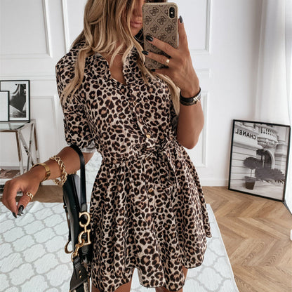 Kurzes Bedrucktes Kleid mit Vintage Muster Ideal für Frühling und Sommer