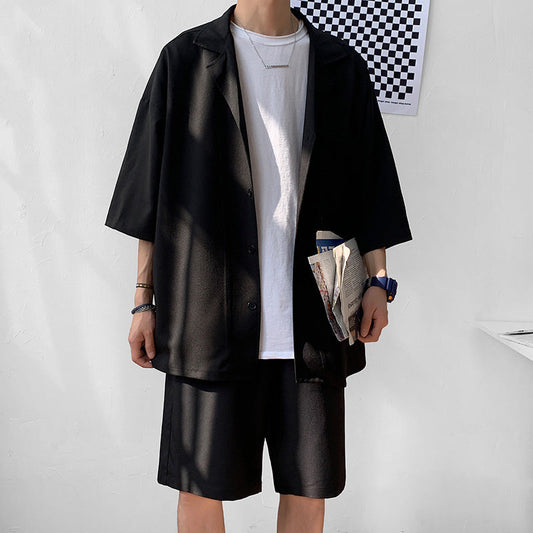 Weites zweiteiliges Set in Übergrößen mit geraden Shorts | Ideal für den Sommer