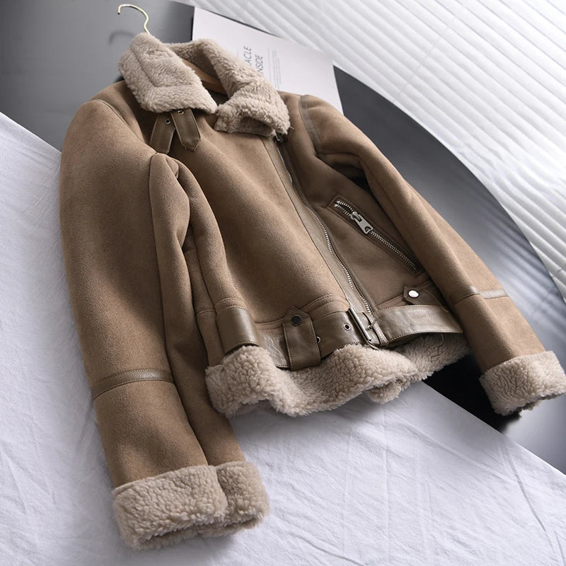 Warmer Damen-Wintermantel mit Wildlederoptik und weichem Innenfutter | Ideal für den Winter