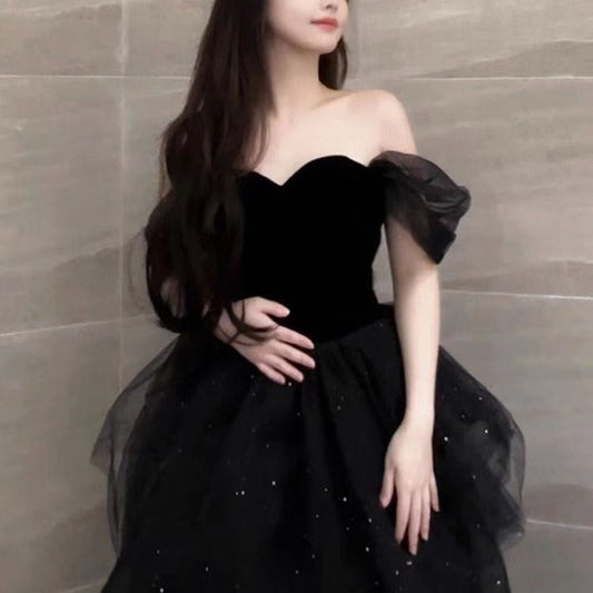 Langes Abendkleid mit Prinzessärmeln und Petticoat | Ideal für alle Jahreszeiten