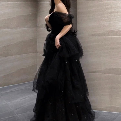 Langes Abendkleid mit Prinzessärmeln und Petticoat | Ideal für alle Jahreszeiten