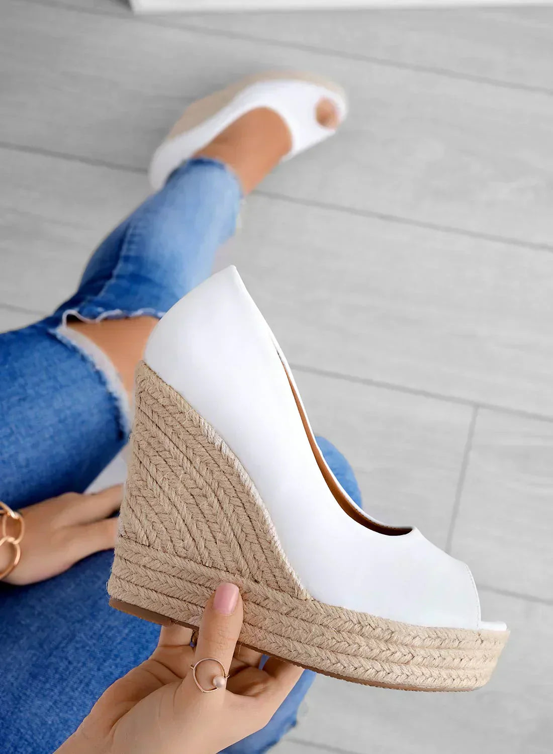 Wildleder Wedge Sandalen mit Weichem Futter und Offener Zehenpartie | Ideal für Frühling und Sommer