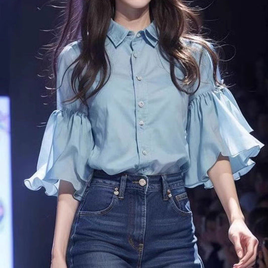 Blaues Chiffonshirt mit Glockenärmeln | Ideal für Frühling