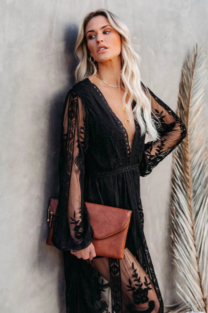 Weißes Spitzen-Maxi-Kleid mit Tiefem V-Ausschnitt und Beinschlitz | Ideal für den Sommer