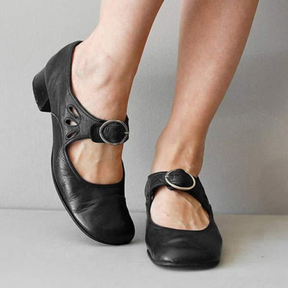 Leder-Keilsandalen mit verstellbarer Schnalle