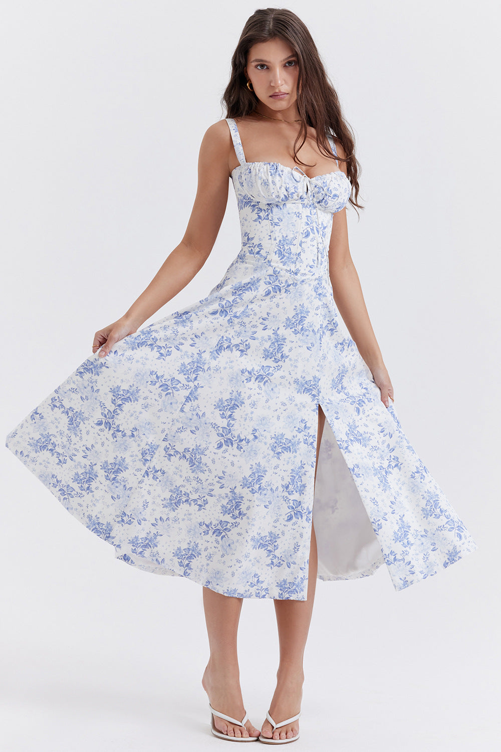 Blumengemustertes Damenkleid mit Riemen I Ideal für Frühling und Sommer