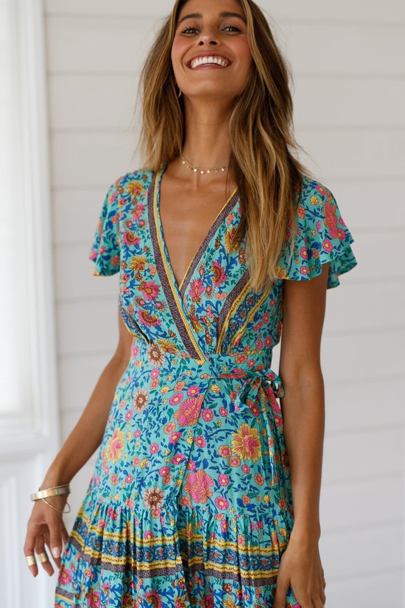 Bedrucktes V-Ausschnitt Kurzarm Kleid mit Hoher Taille und Unregelmäßigem Saum | Ideal für den Sommer