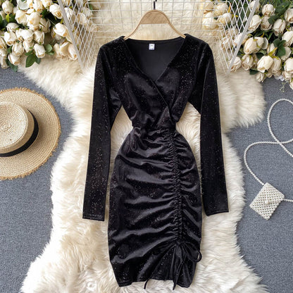 Langärmeliges Bodycon-Kleid aus Samt mit V-Ausschnitt | Ideal für Herbst und Winter