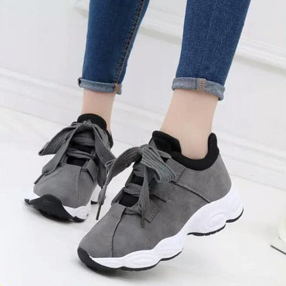Damen-Laufschuhe in Weiß mit dicker Sohle und Leichtem Design | Ideal für den Herbst