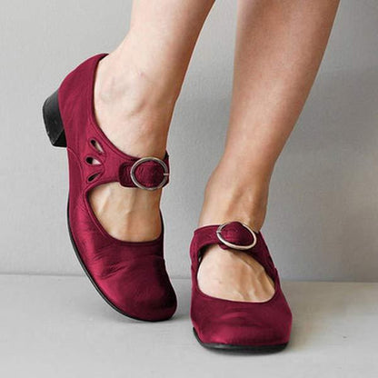 Leder-Keilsandalen mit verstellbarer Schnalle