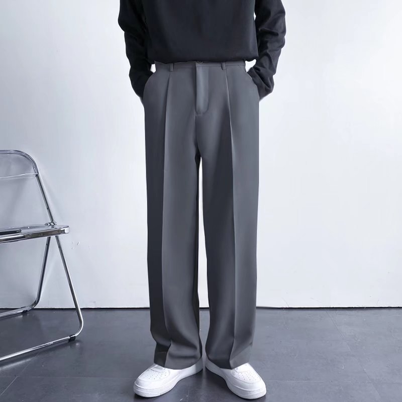Herrenhose mit weitem Bein und geradem Schnitt, ideal für Frühling und Herbst