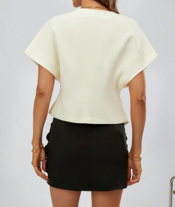 Damen Shirt aus Polyester mit V-Ausschnitt und kurzen Ärmeln in Uni-Farbe | Ideal für Sommer