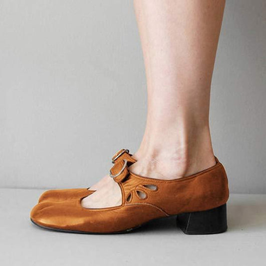 Leder-Keilsandalen mit verstellbarer Schnalle