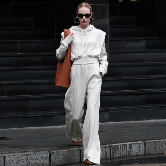 Zweiteiliges Set mit Kapuzenpullover und Weitbeiniger Hose | Ideal für den Herbst