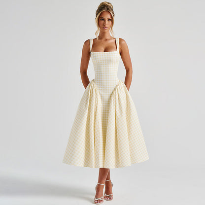 Gestreiftes Kariertes Trägerkleid mit Kontrastfarbe | Ideal für Frühling und Sommer