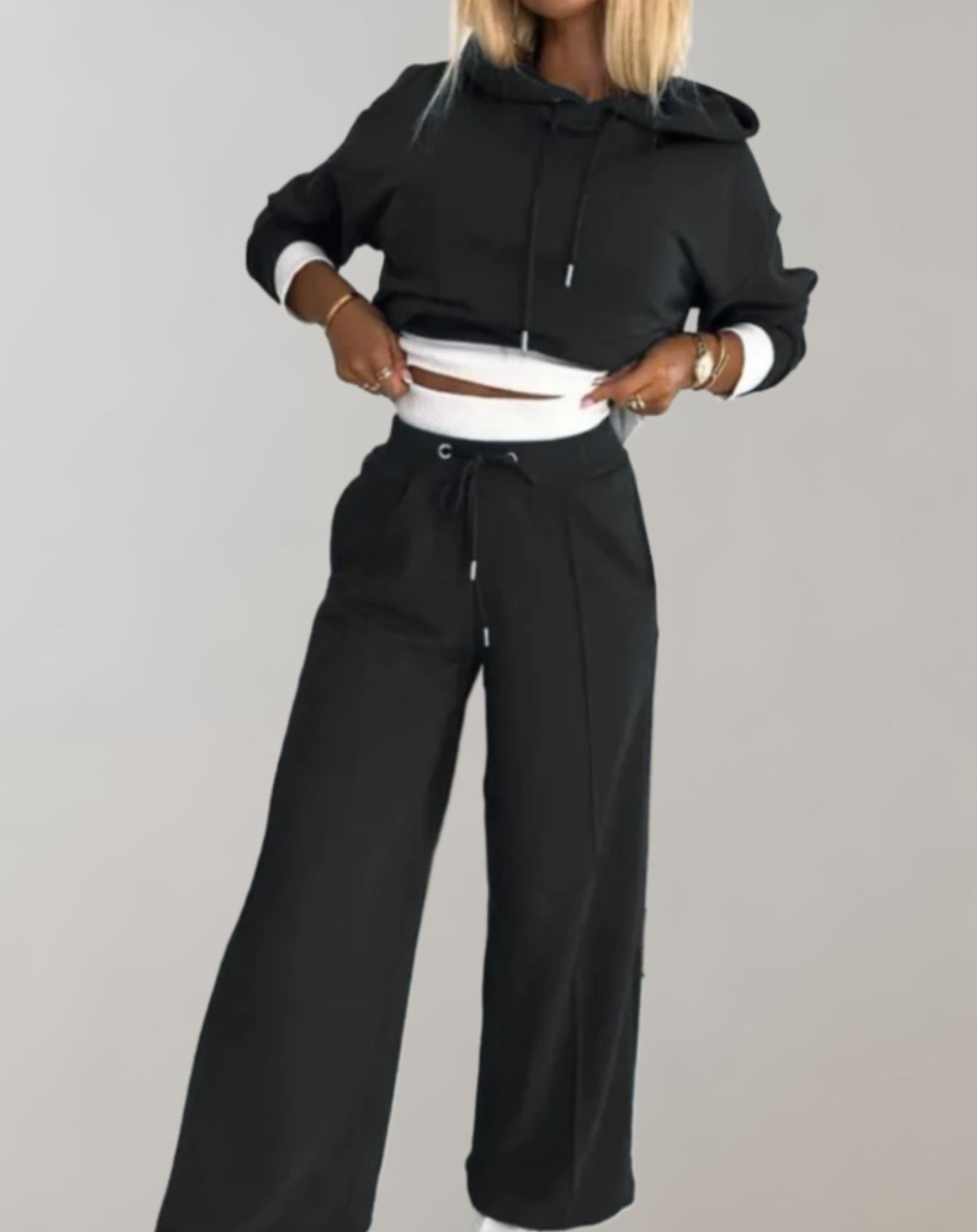Elegantes Zweiteiler-Outfit mit figurbetonter Hose | Ideal für Frühling und Herbst