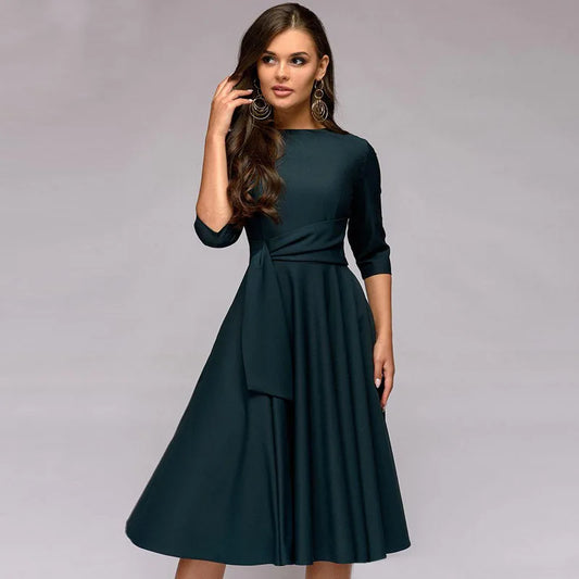 Midi Swing Kleid mit Taillengürtel und 3/4-Ärmeln | Ideal für Frühling und Herbst