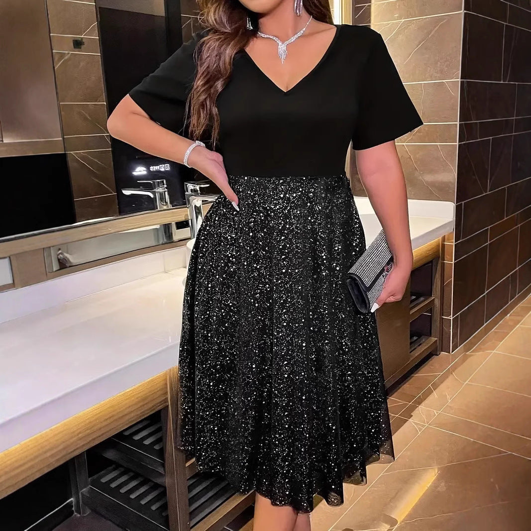 Polka Dot V-Ausschnitt Kurzarm A-Linien Kleid mit Voile Detail | Ideal für Frühling und Sommer