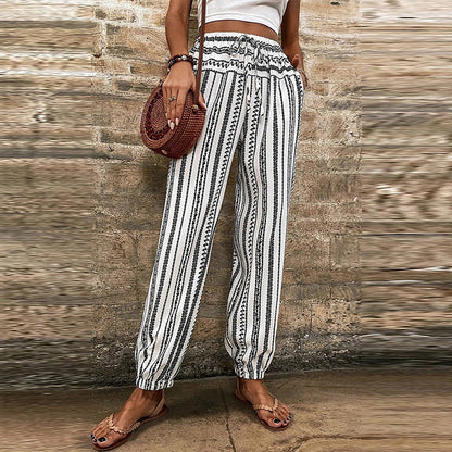 Gestreifter Blumenmuster Hochtaillen-Jumpsuit | Ideal für den Sommer