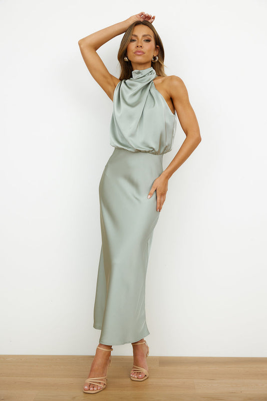 Midi-Kleid mit Asymmetrischem Ausschnitt und Taillierter Silhouette | Ideal für Frühling und Herbst