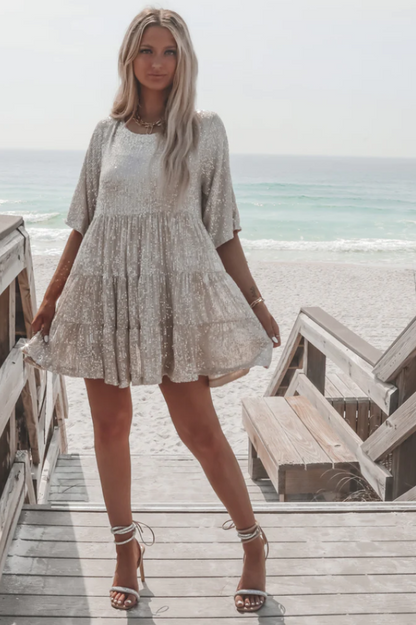 Stufiges Pailletten-Babydoll-Mini-Kleid | Ideal für Sommerpartys