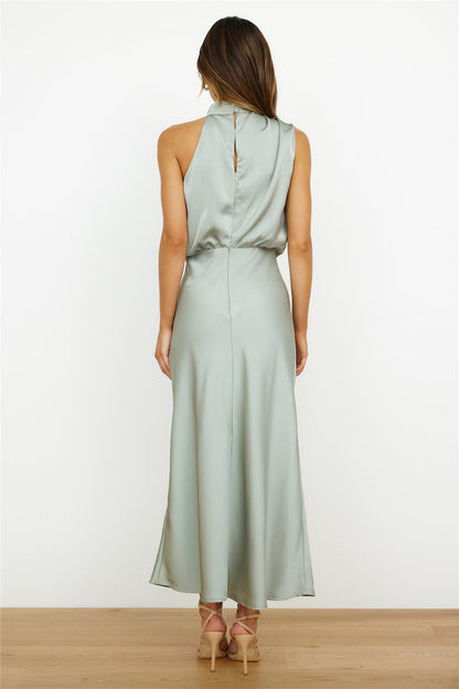 Midi-Kleid mit Asymmetrischem Ausschnitt und Taillierter Silhouette | Ideal für Frühling und Herbst