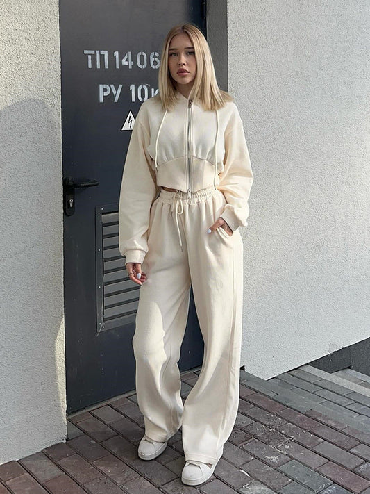 Langärmliger Kapuzenpullover mit Reißverschluss und Verkürzte Hose mit Schnürung | Ideal für Frühling und Herbst