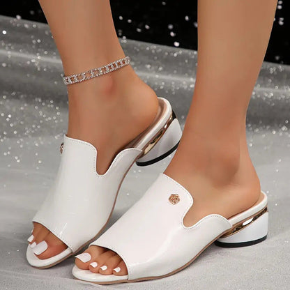 Chunky Heel Sandalen aus Lackleder mit Offener Spitze | Ideal für den Sommer