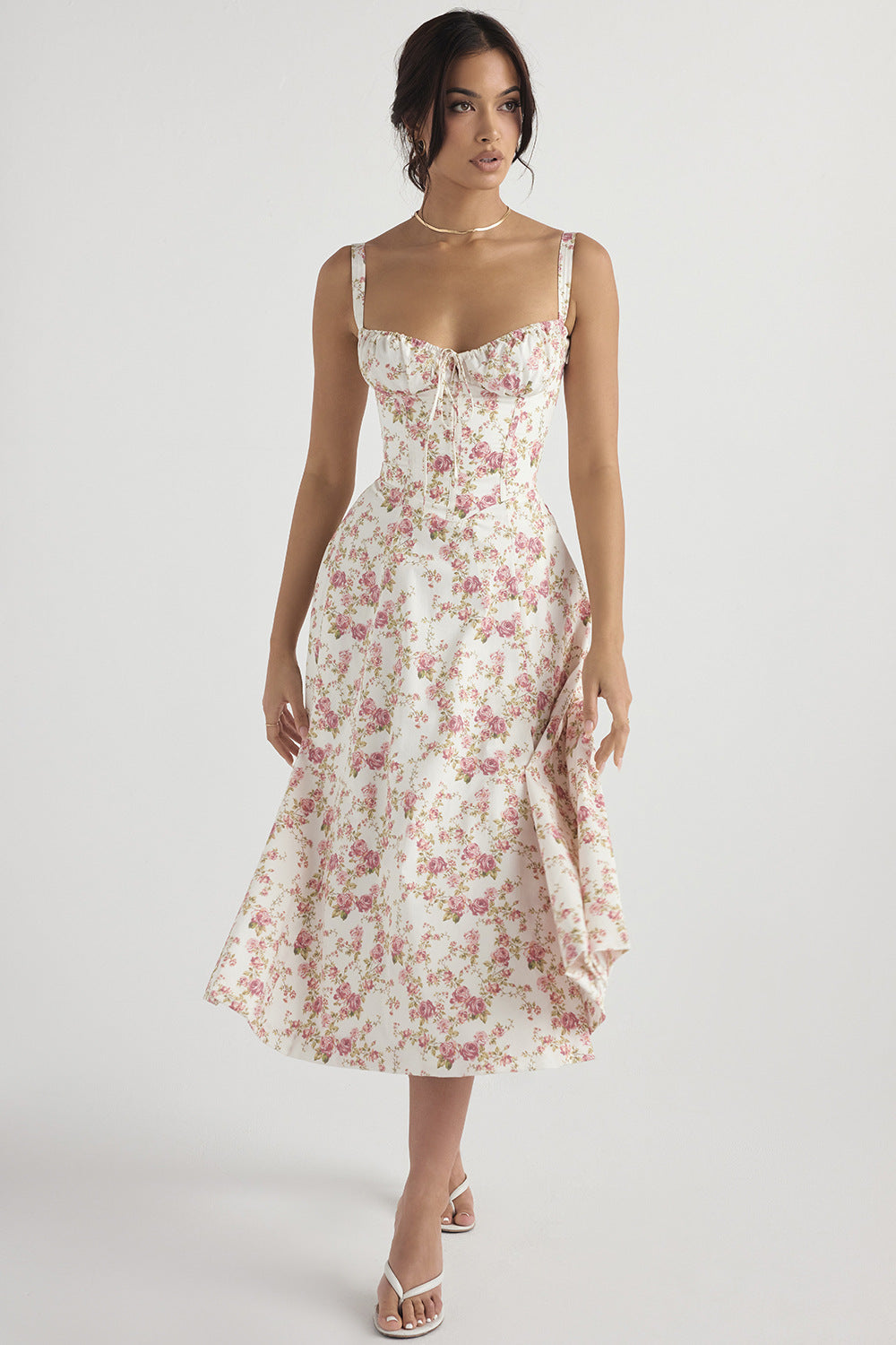 Blumengemustertes Damenkleid mit Riemen I Ideal für Frühling und Sommer