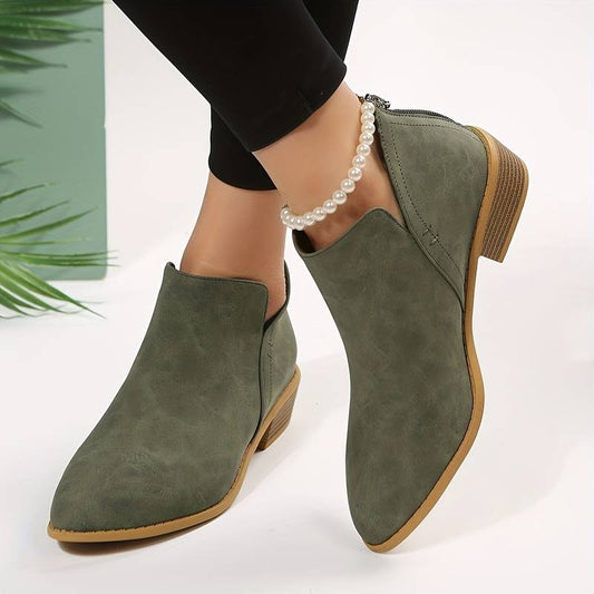 Stiefeletten mit spitzer Zehenpartie und perforierter Rückseite