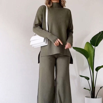 Rollkragen Stricktop mit Schlitz Design und Gerade Hose Set aus Polyester | Ideal für Herbst und Winter