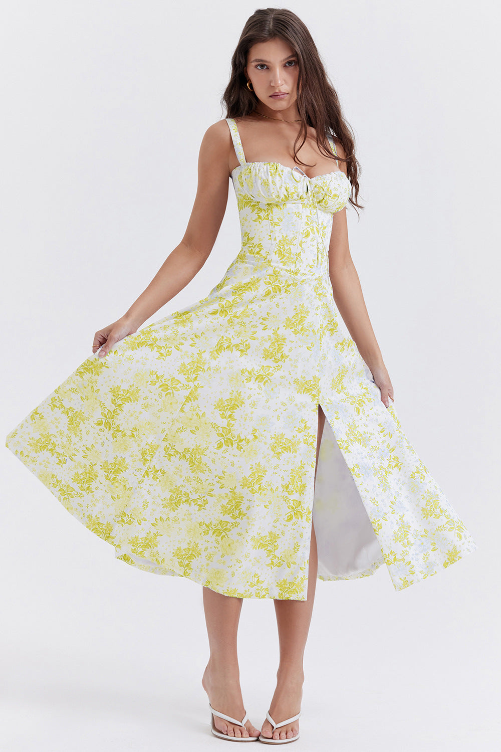 Blumengemustertes Damenkleid mit Riemen I Ideal für Frühling und Sommer