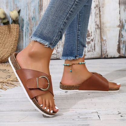 Flache Slip-On Hausschuhe mit Metallverzierung | Ideal für den Sommer