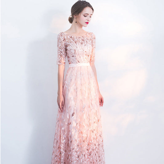 Kleid mit Rundhalsausschnitt und Mittellangen Ärmeln | Ideal für den Frühling und Sommer