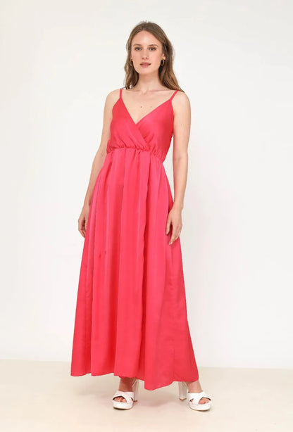 Leichtes, fließendes Kleid mit luftigem Stoff | Ideal für Frühling und Sommer