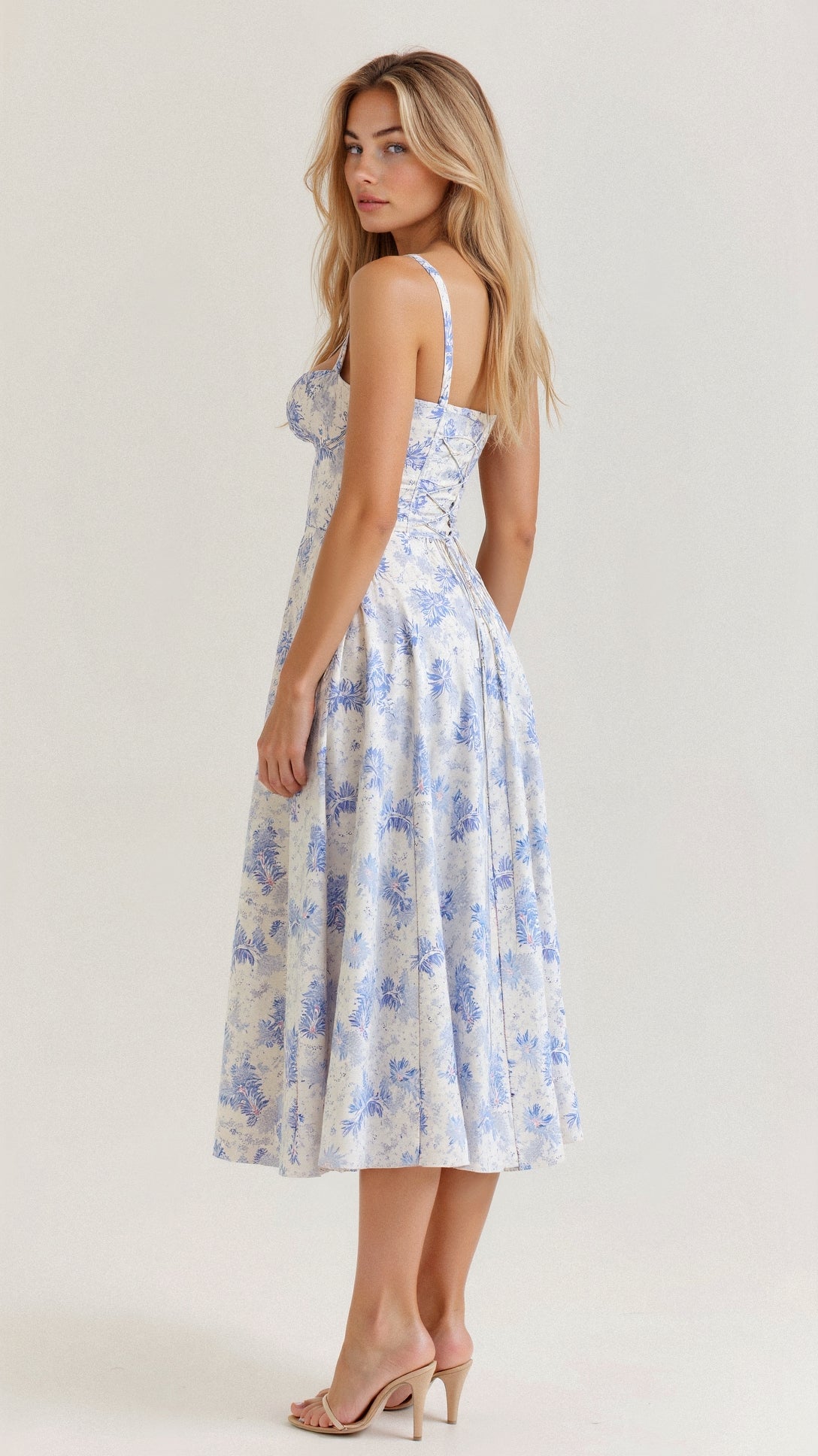 Kleid mit Korsett-Detail, Figurbetonter Oberteil und Fließendem Rock | Ideal für Frühling und Sommer